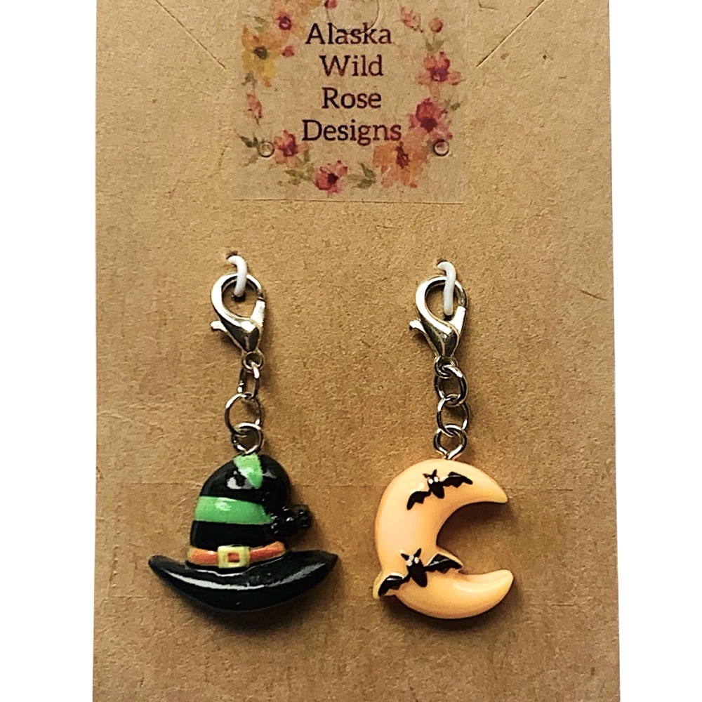 Halloween Witch Hat and Moon Charm Set - Picture 1 of 2